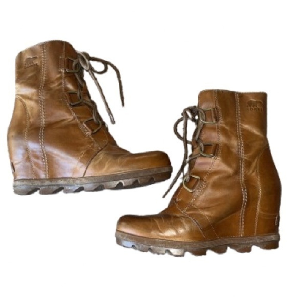 Sorel Joan of Artic wedge ll camel brown boots size 8